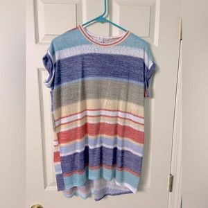 Colorful oversized tee